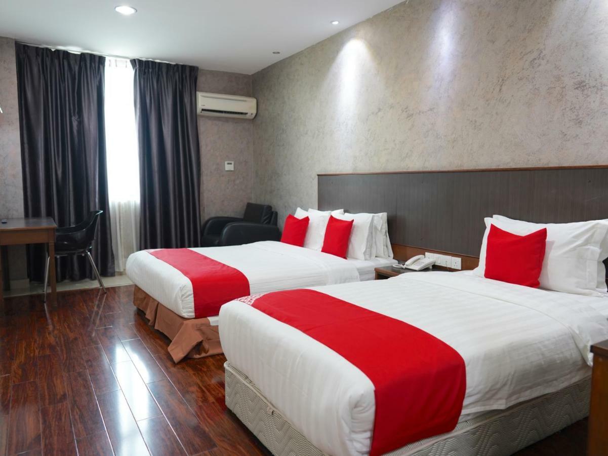 Oyo 43987 Season Inn Bintulu Exterior photo
